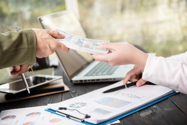 Wanprestasi: Pengertian, Jenis, Contoh, dan Penyelesaiannya